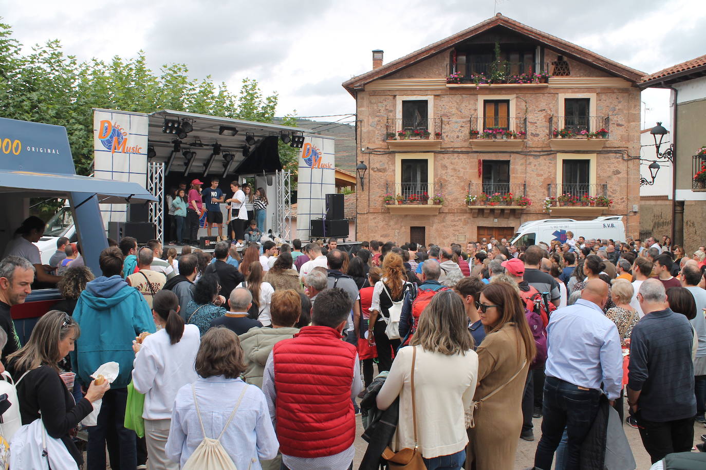 El festival de salchichón asado, en imágenes