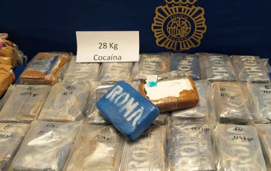 Parte del alijo de cocaína exhibido por la Policía Nacional en Zaragoza.