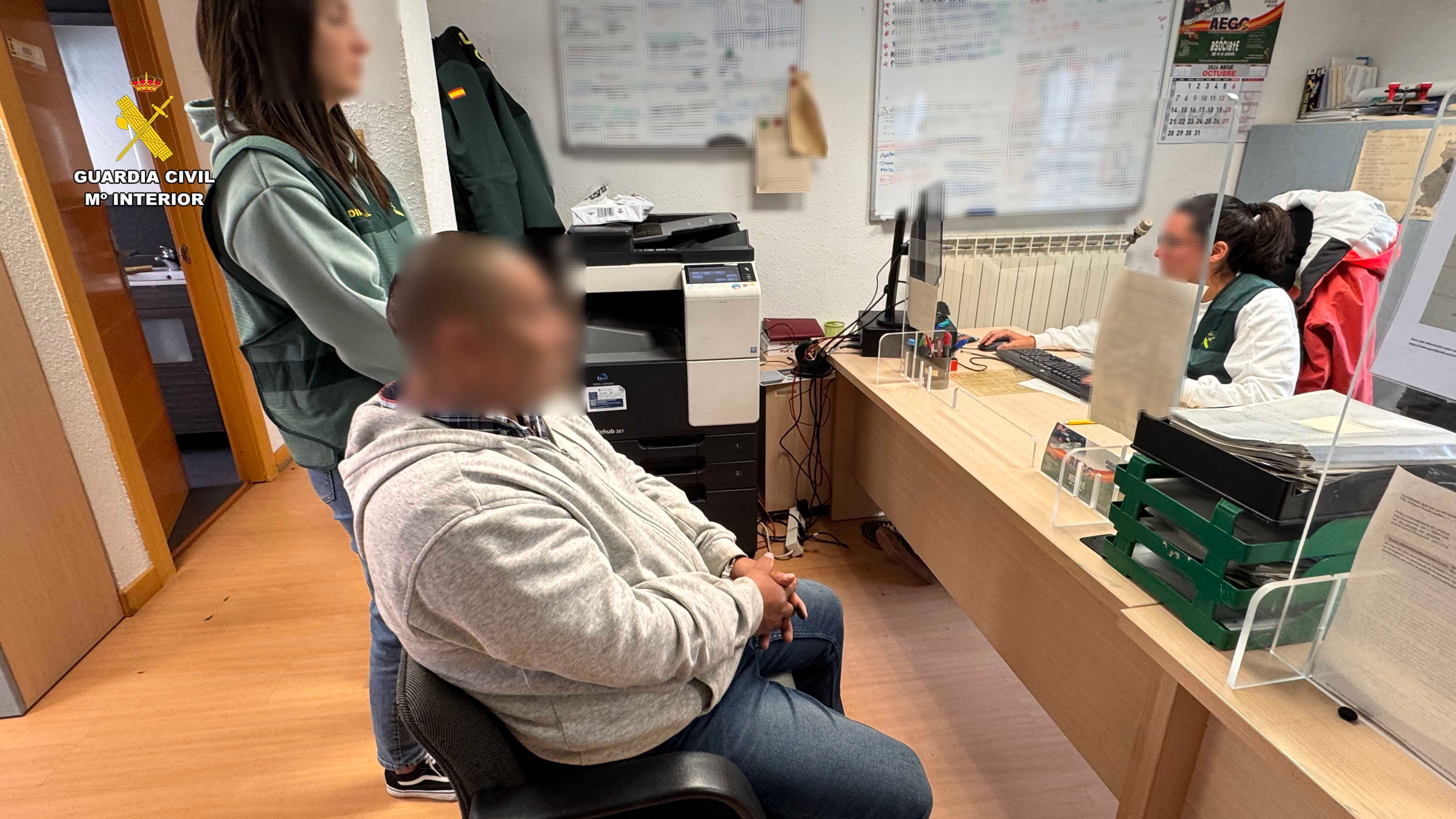 Las imágenes del chalé en el que dormían los migrantes