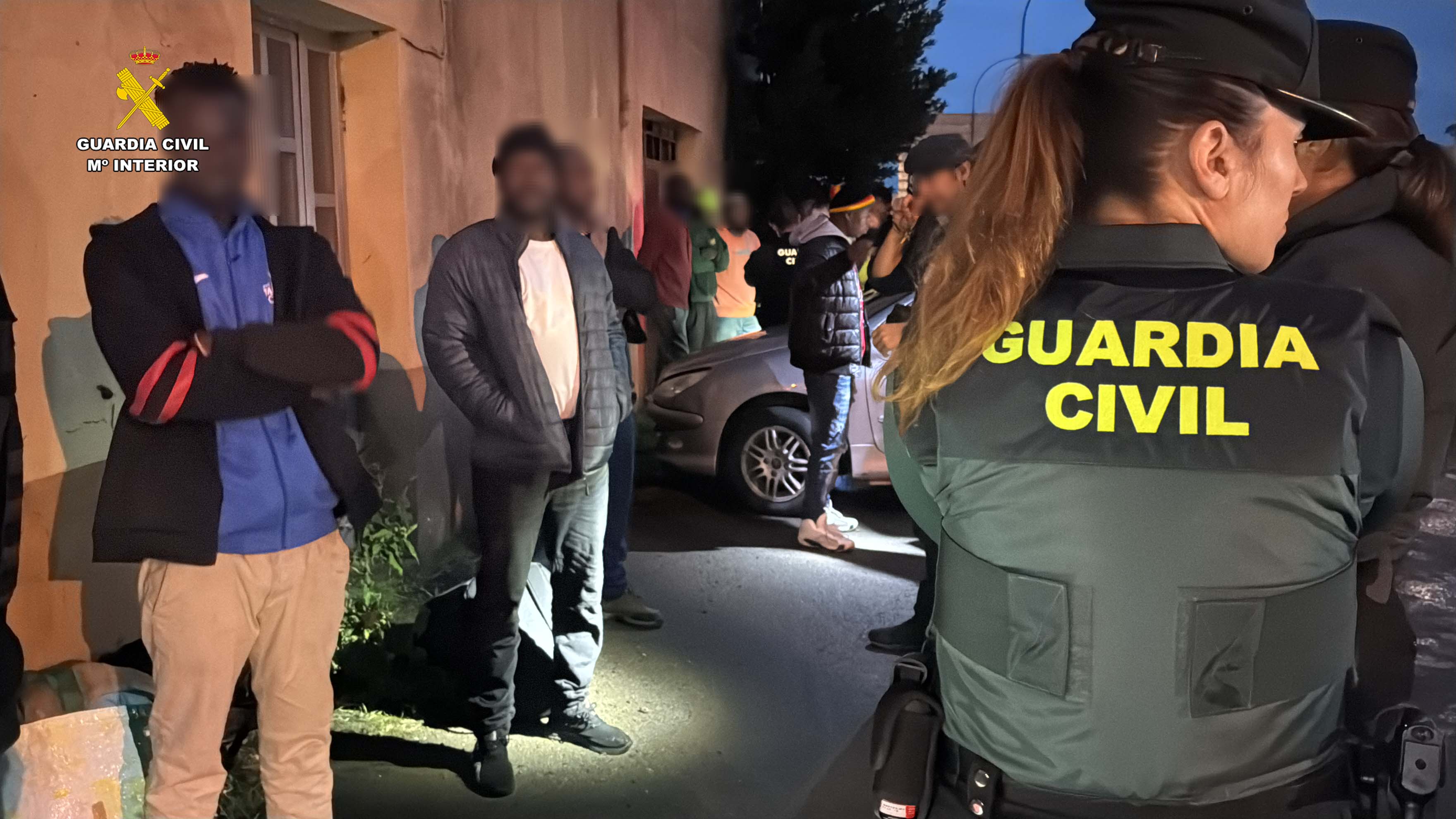 Las imágenes del chalé en el que dormían los migrantes