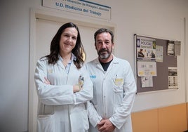 Silvia Santo Domingo y José Luis Jalón, del servicio de Prevención de Riesgos Laborales del Seris.