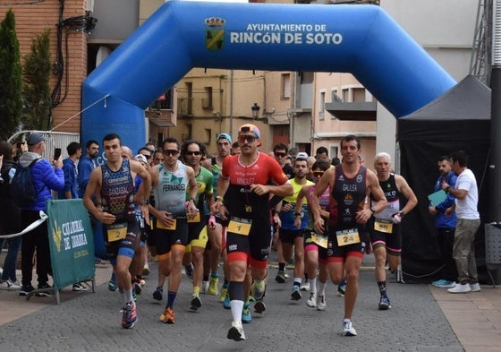 Momento de la salida de la décima Duatlón de Rincón de Soto.