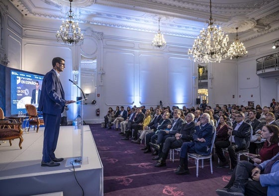 Intervención de Goyo Ezama, director general de Nueva Rioja, en la presentación de Futuro en Español que se celebró este miércoles en el Círculo logroñés.