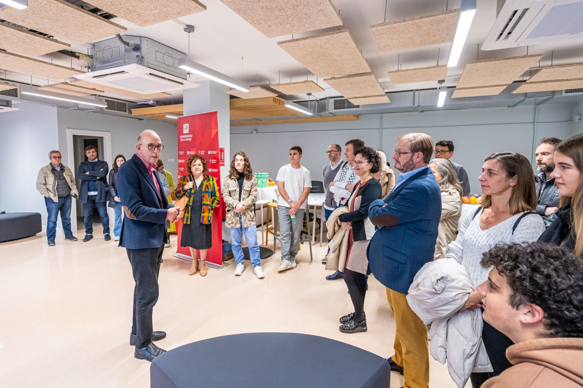 El rector de la Universidad, Juan Carlos Ayala, en la inaguración.