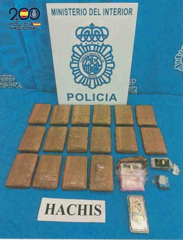 Droga incautada en el domicilio de la víctima.