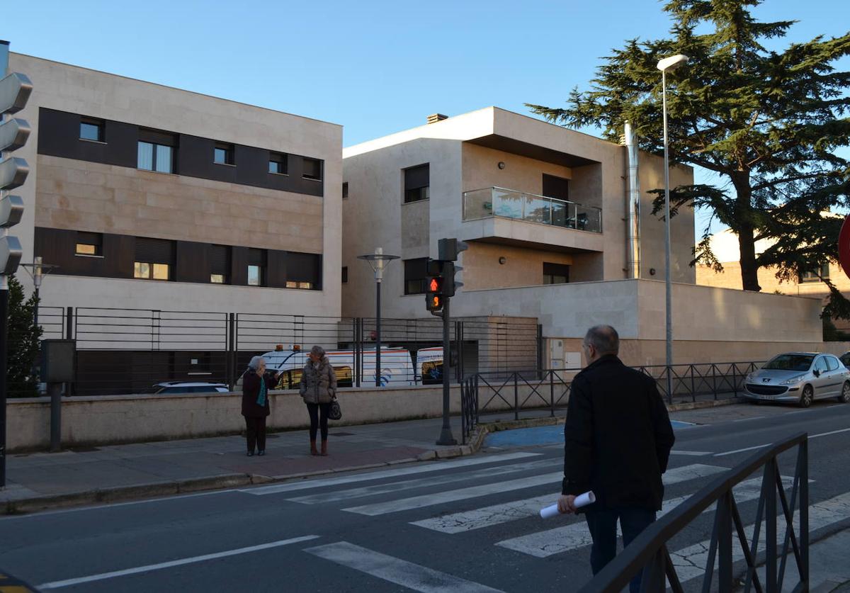 Fachada de la residencia municipal San Lázaro de Calahorra.