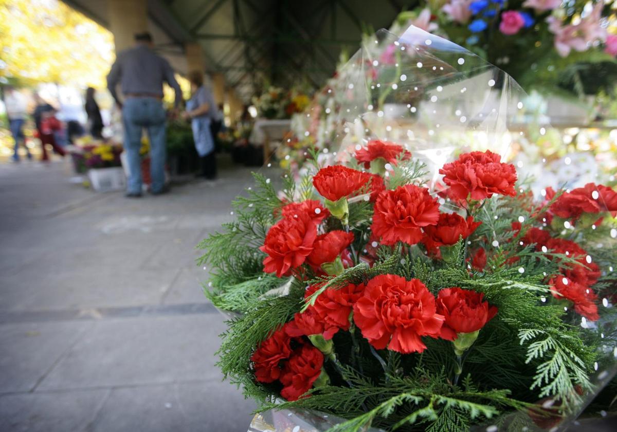 Vuelve el mercado de las flores de Logroño por Todos los Santos