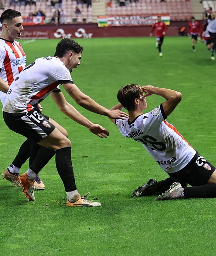 Imagen secundaria 2 - La UD Logroñés se carga al Eibar