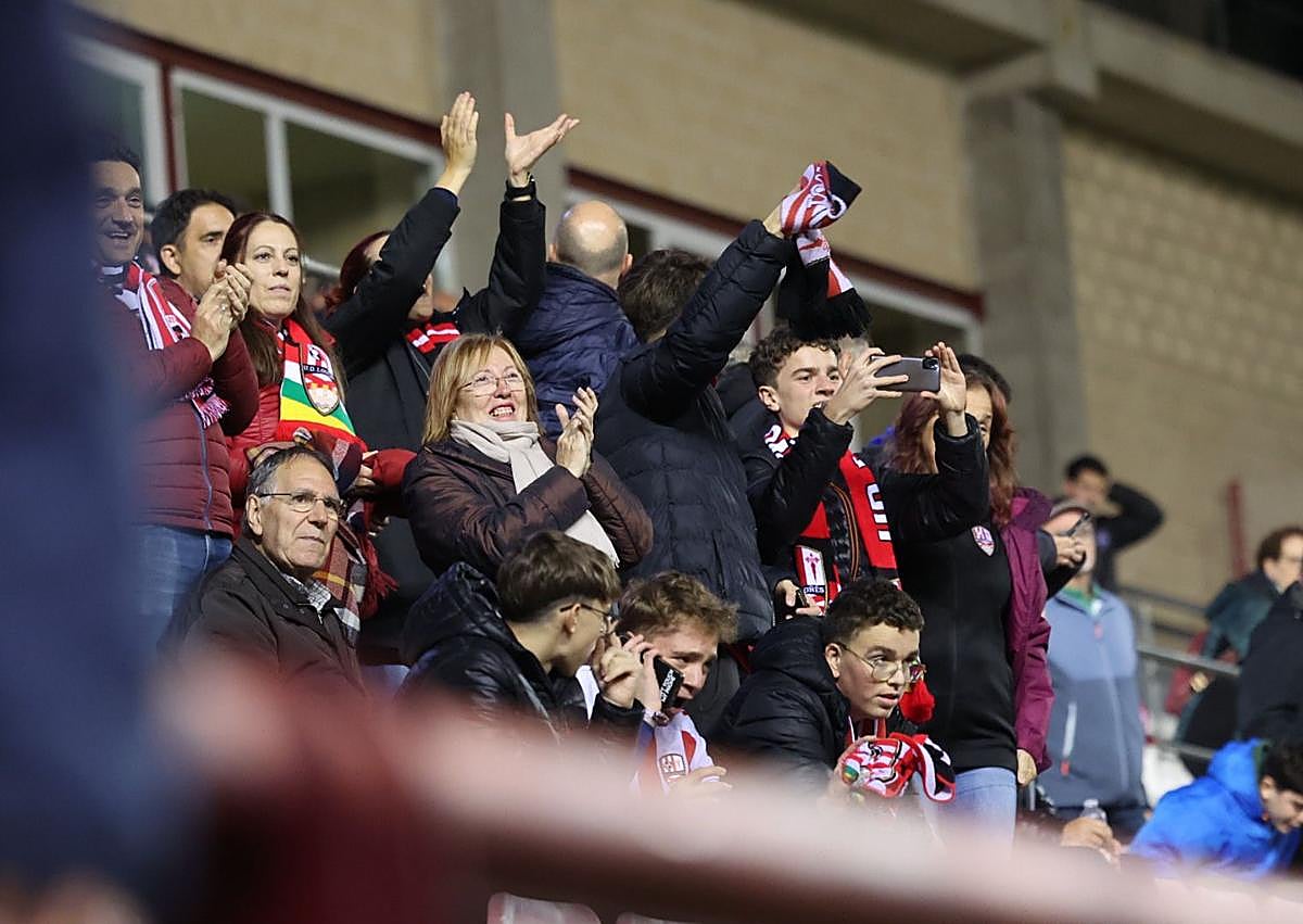 Imagen secundaria 1 - La UD Logroñés se carga al Eibar