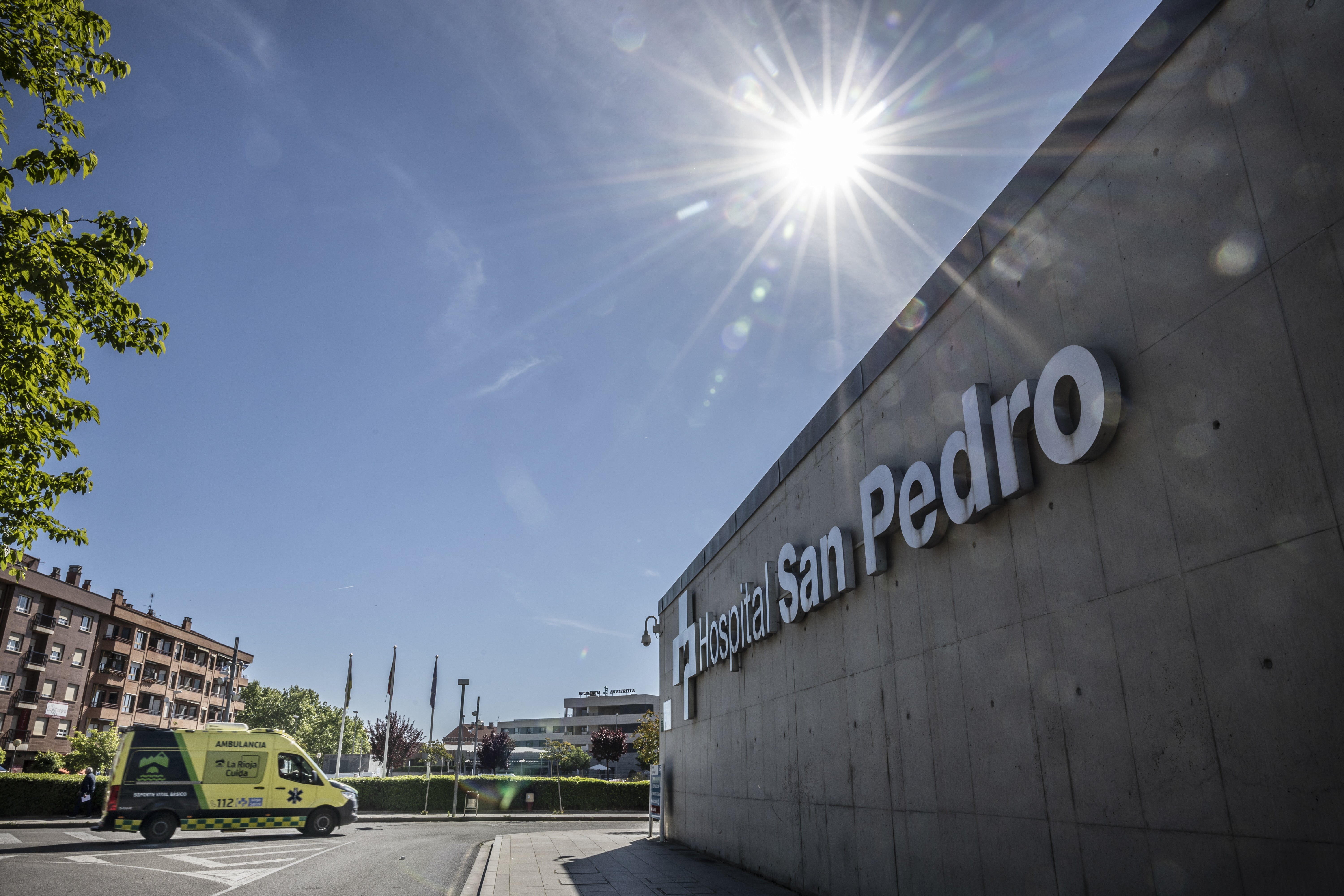 Vista exterior del Hospital San Pedro.