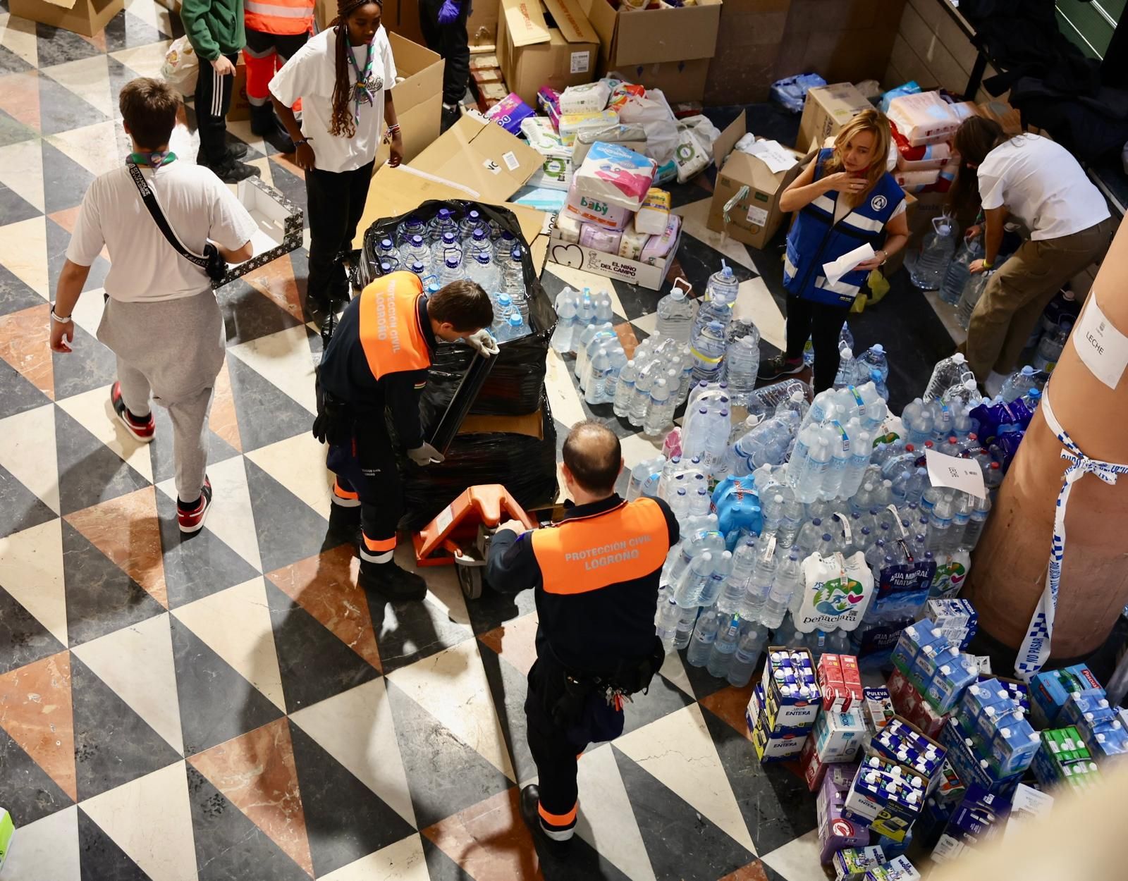 Recogida de suministros y víveres para los afectados de la DANA