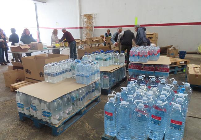 Agua recogida en Alfaro para llevar a Valencia.