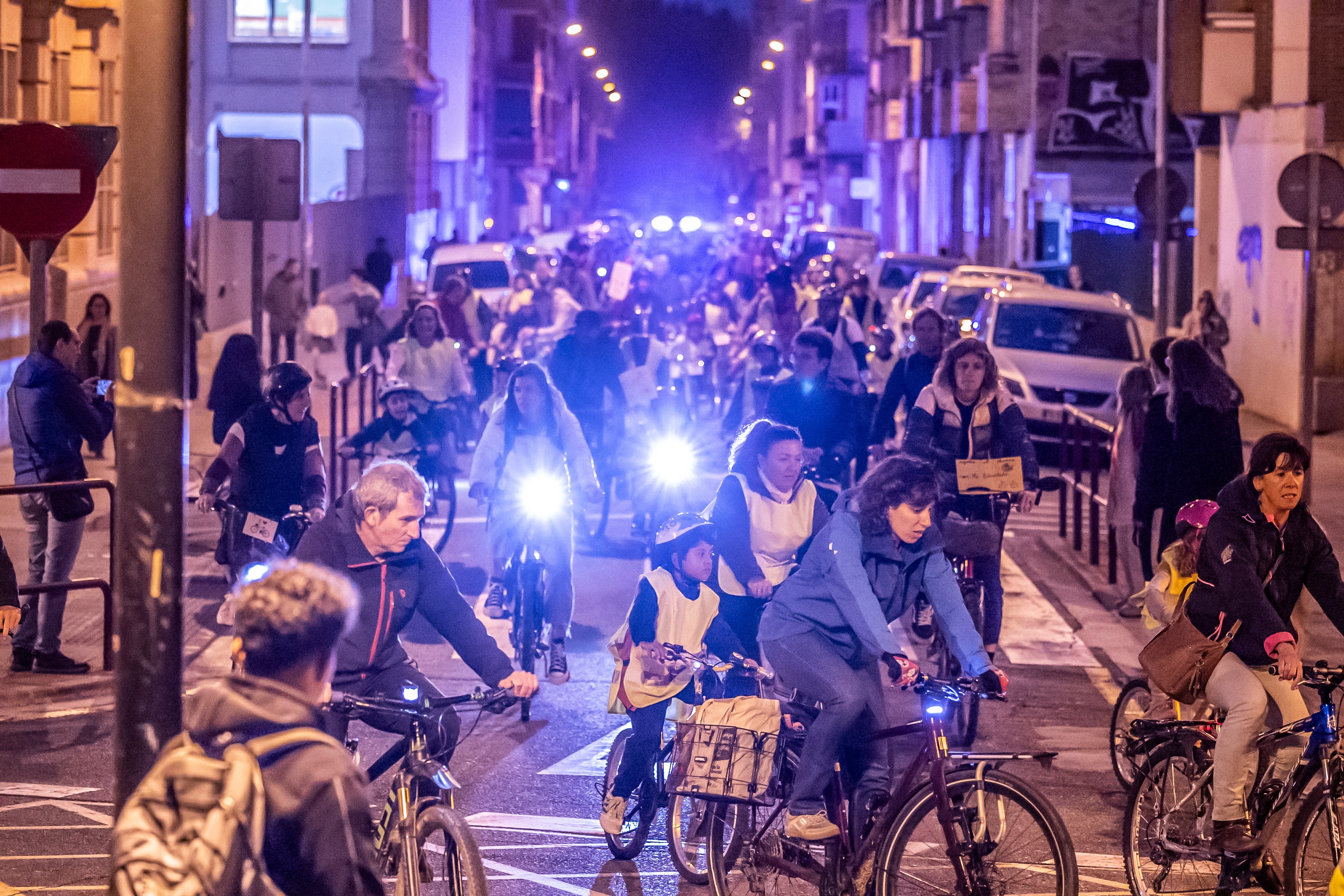 Los niños quieren ir en bici con seguridad a clase