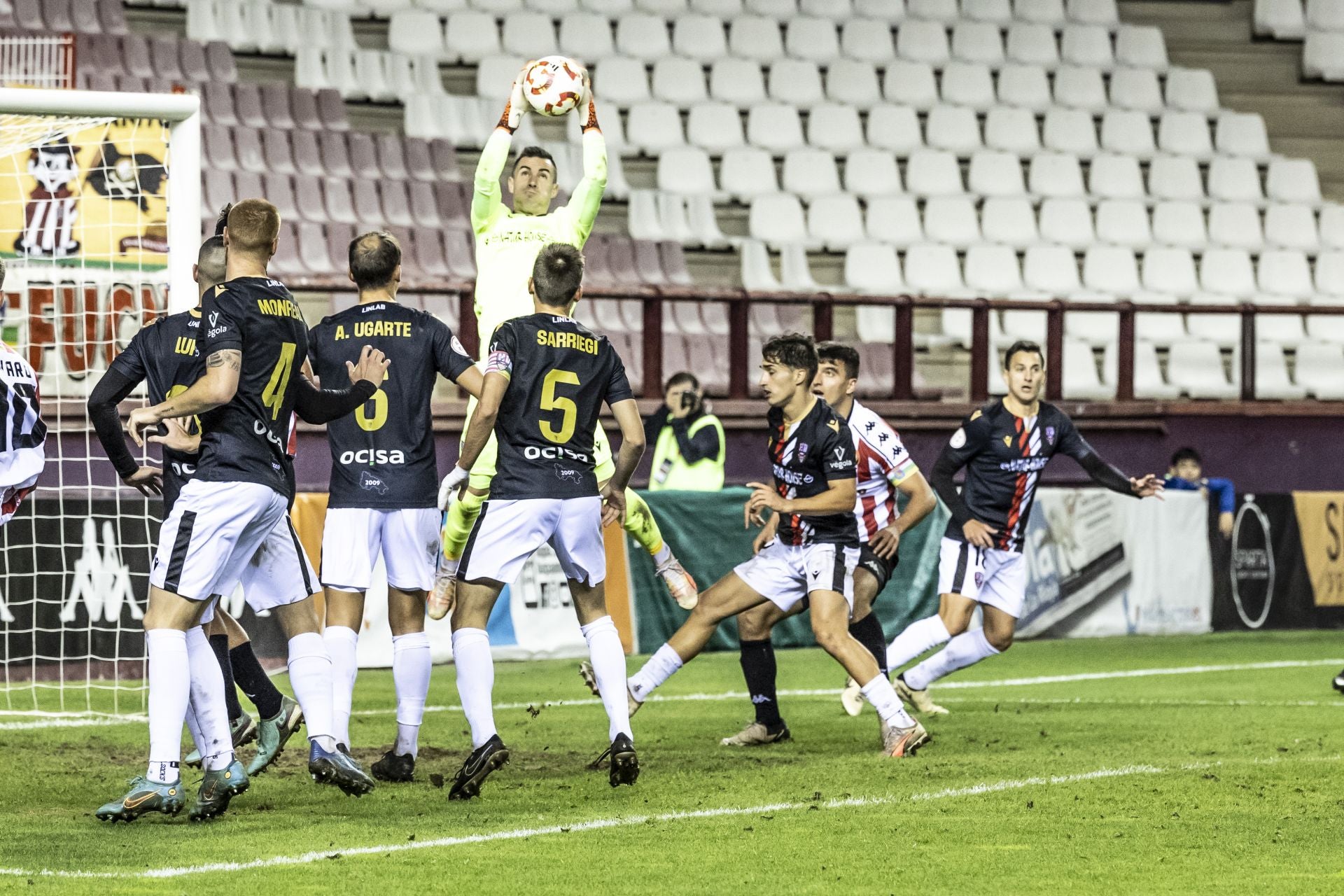 El partido SD Logroñés-UD Logroñés