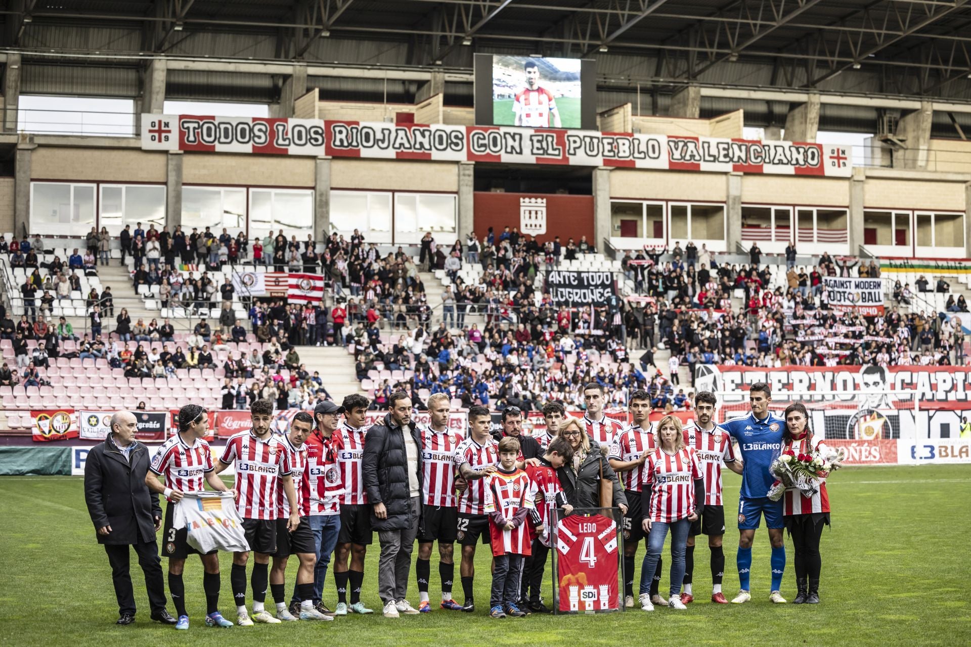 El partido SD Logroñés-UD Logroñés