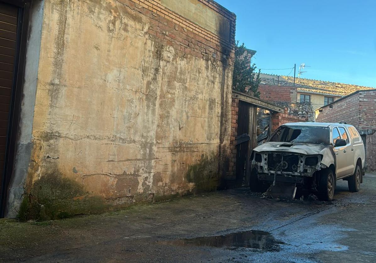 El incendio de una casa en Hormilla obliga al desalojo del colegio