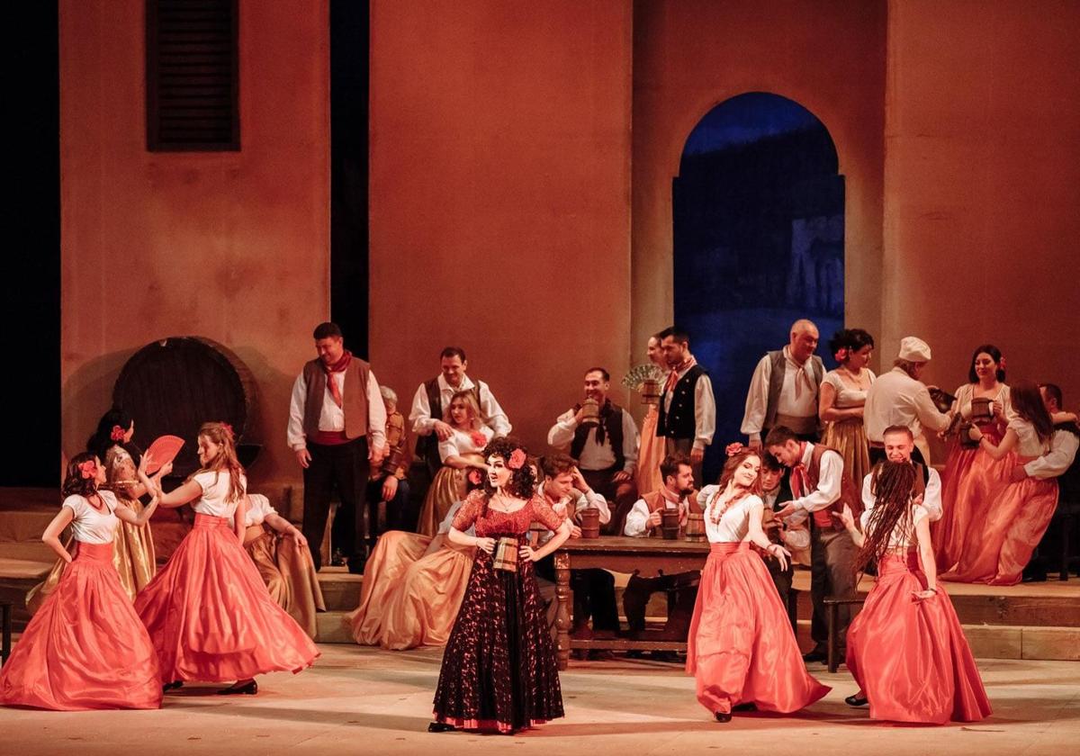 Escena de la ópera 'Carmen' de Bizet, de la compañía de Leonor Gago.