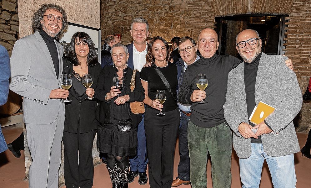 José Ángel González, Marta Rodríguez, Maite Echeverría, José Ángel Martínez, María Belén Reinares, Marcelino Izquierdo, Luis Sáez y Miguel M. Nafarrate.