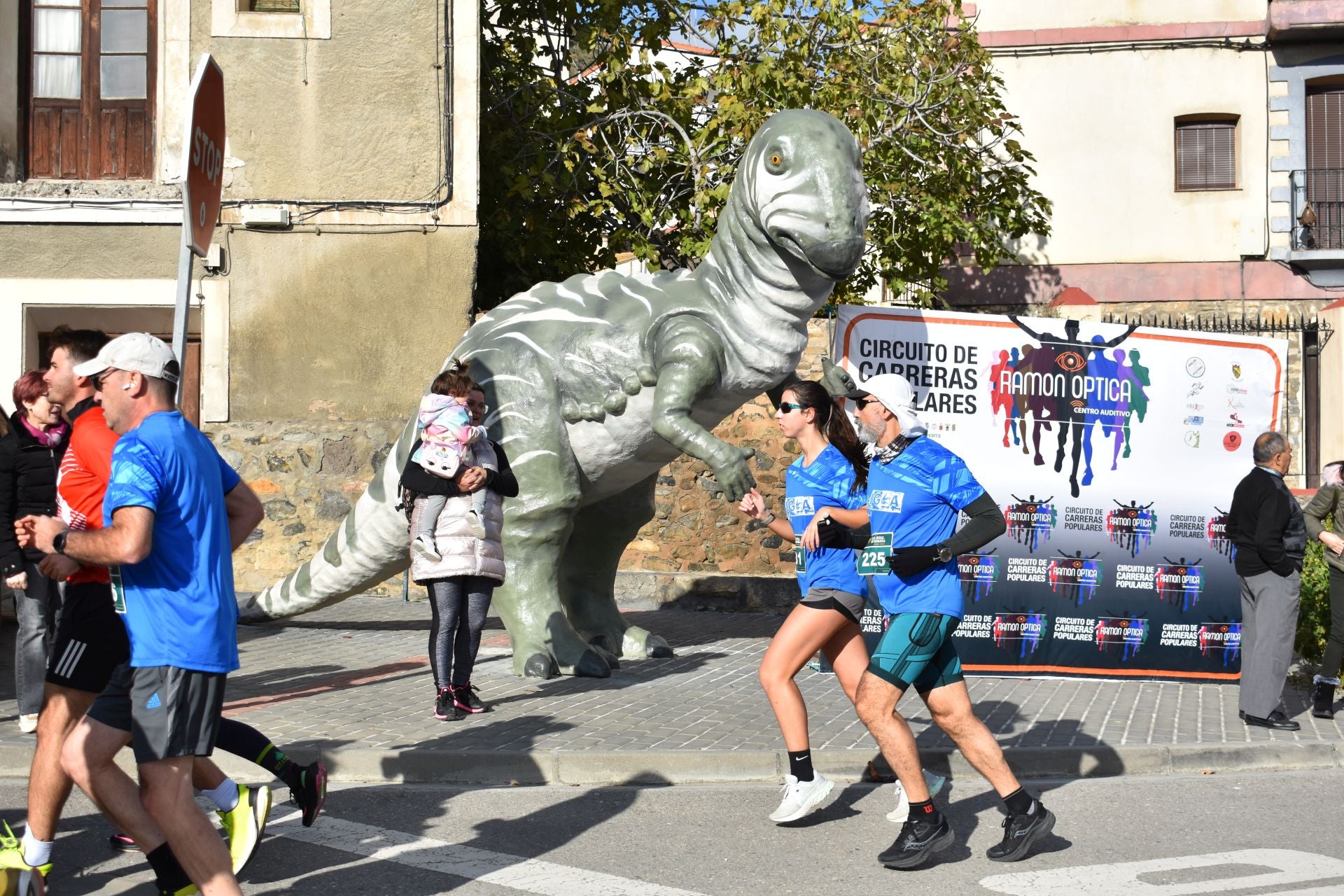 Las imágenes de la XI carrera Entre Dinosaurios Villa de Igea