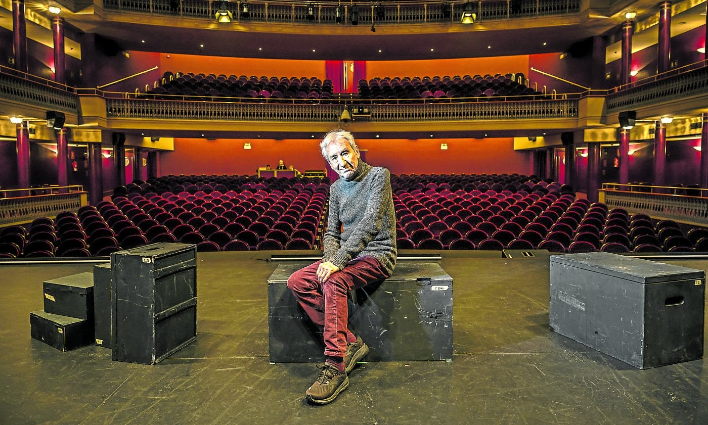José Sacristán, el viernes en el Teatro Bretón de Logroño, poco antes de la primera de las dos funciones de 'La colección'.