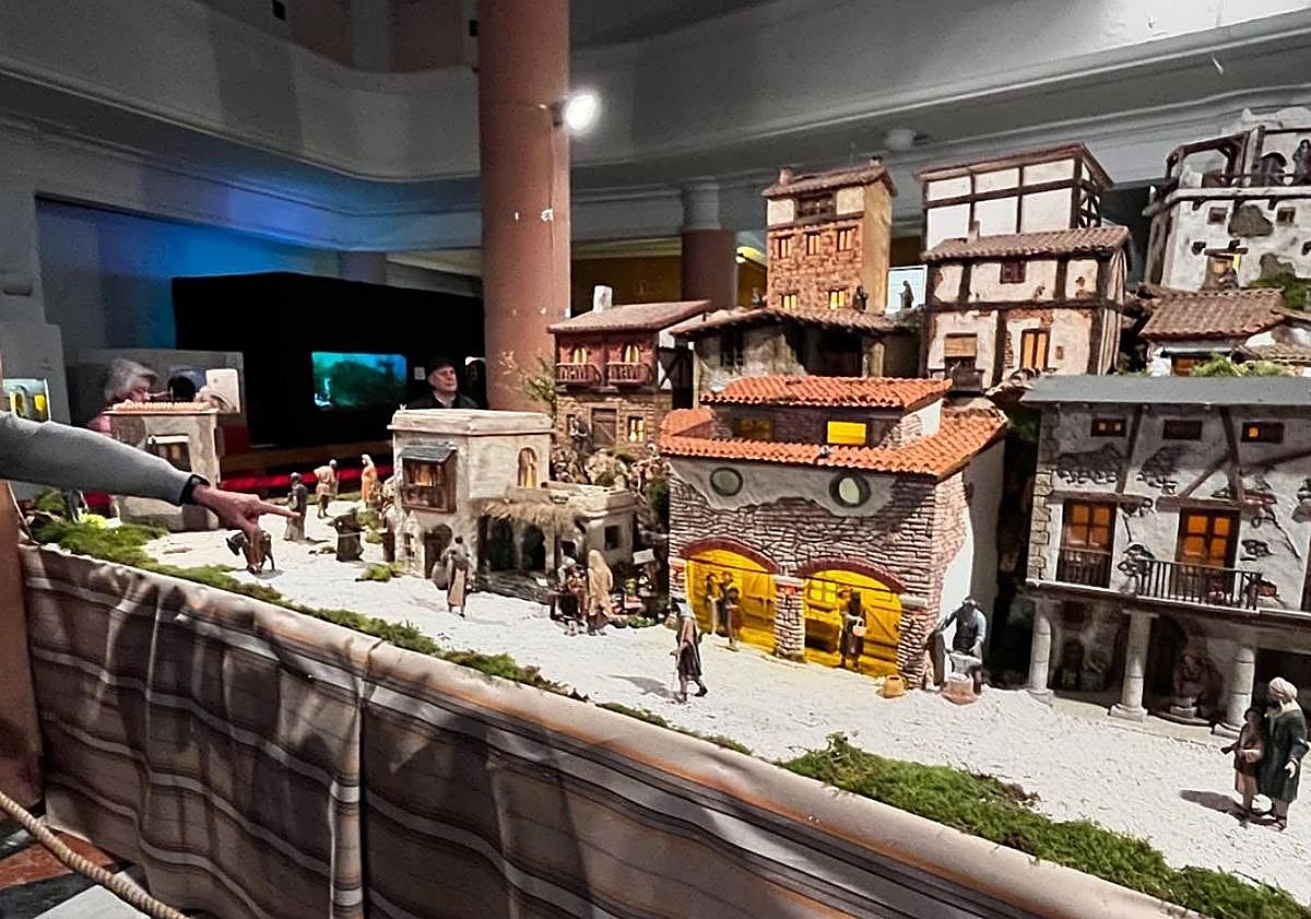 Imagen principal - Algunos dioramas y paisajes de inspiración riojana, como Mansilla.