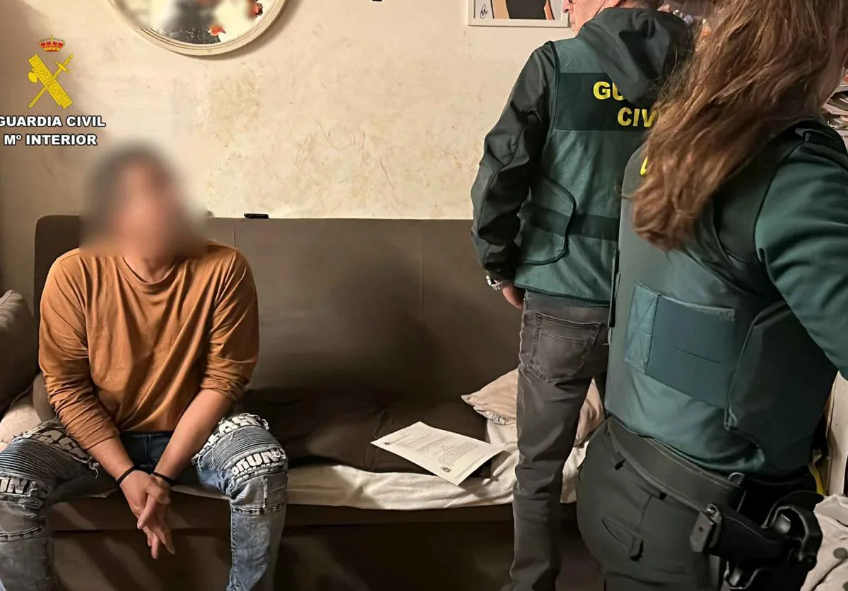 Imagen principal - La Guardia Civil detiene a cuatro personas por tráfico de drogas en Calahorra