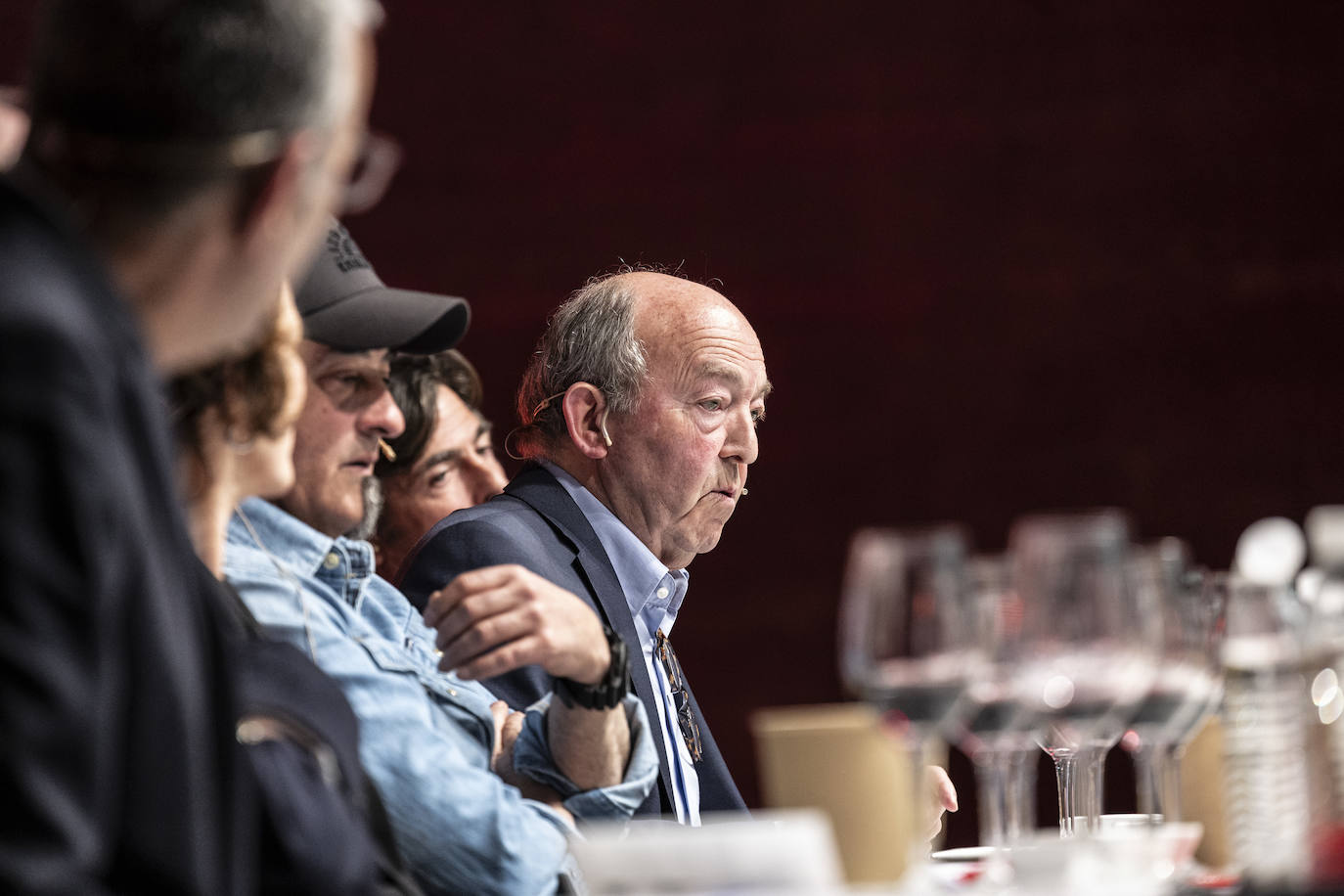La cata con repóquer de vinos y de bodegueros, en imágenes
