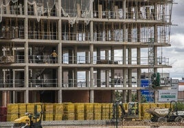 Construcción de un edificio en una imagen de archivo.