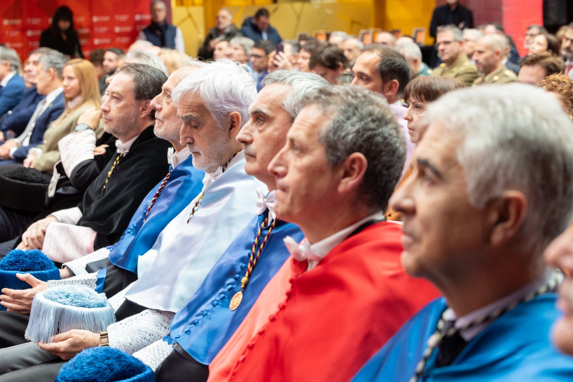 Eva Sanz toma posesión como nueva rectora de la Universidad de La Rioja