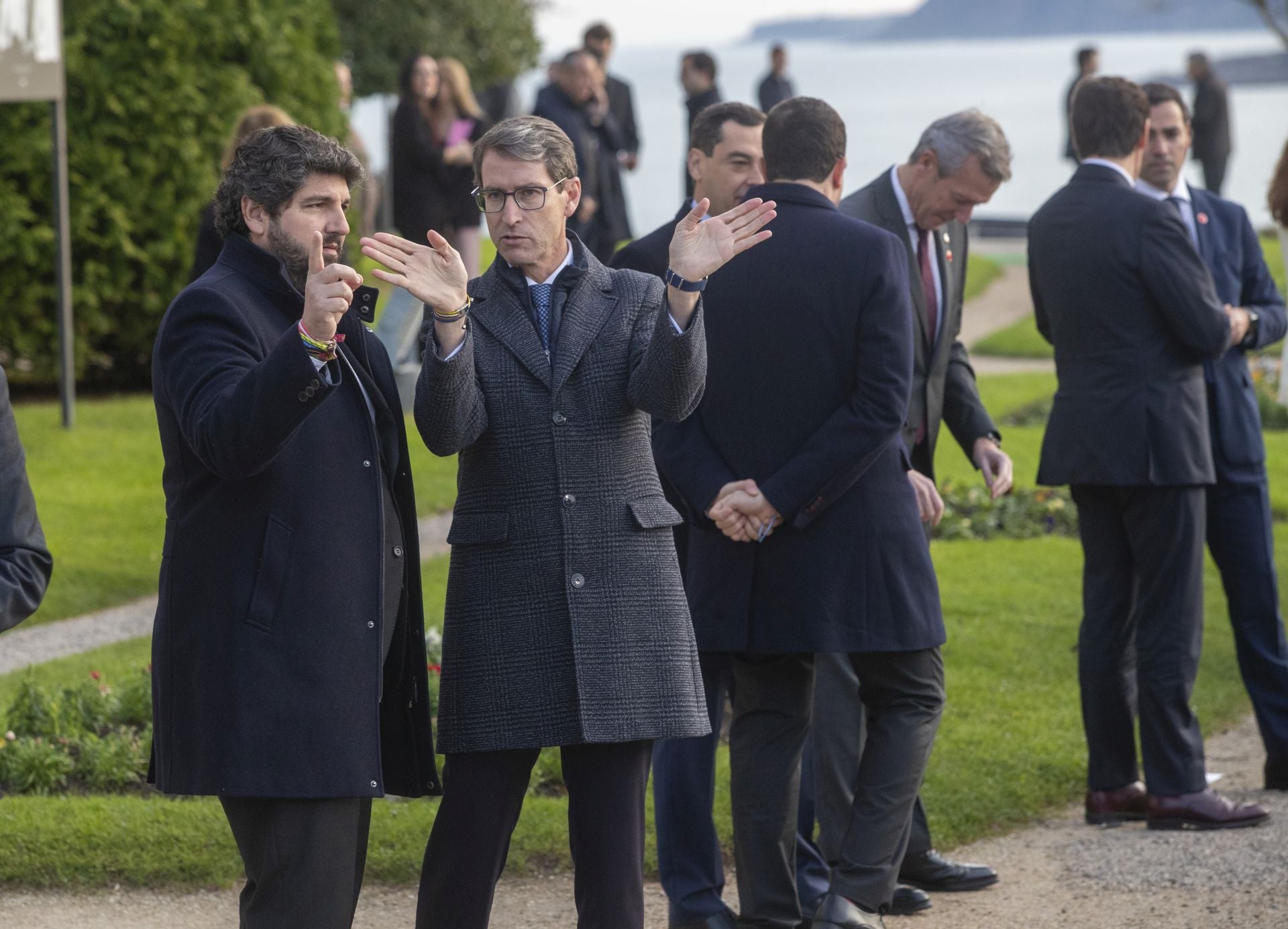 Capellán conversa con Fernando López Miras, presidente murciano. 