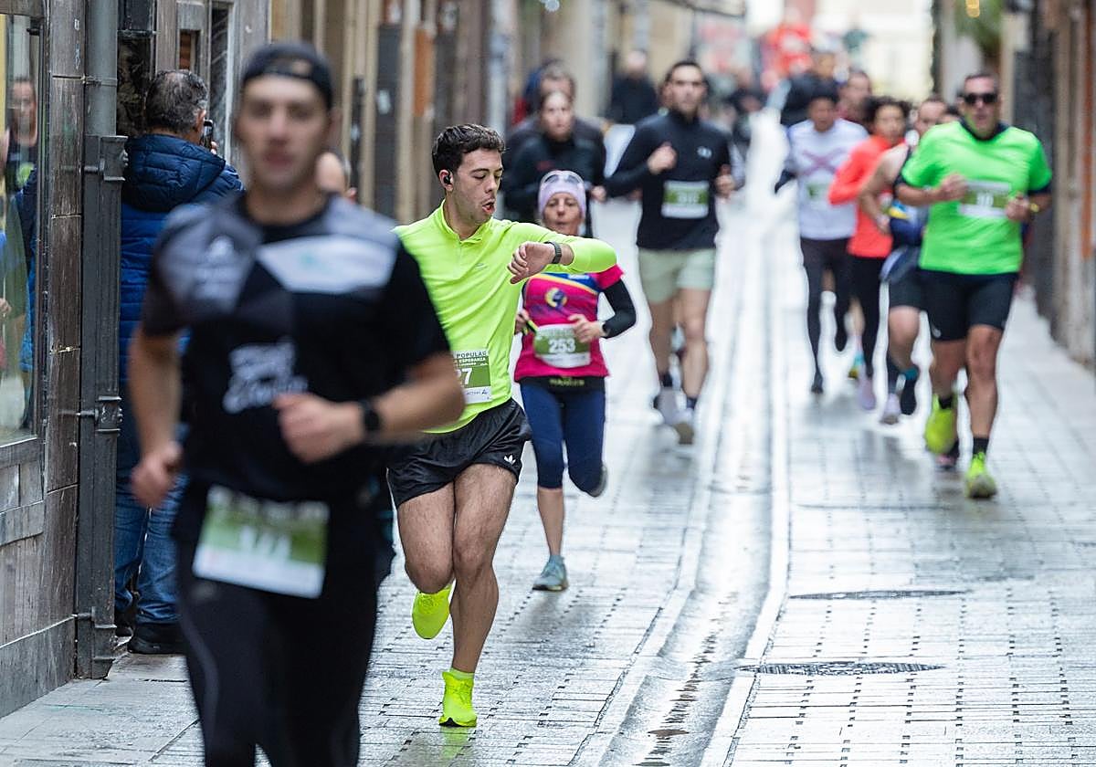 Iván Ganzabal y Eva Pascual ganan la carrera Virgen de la Esperanza