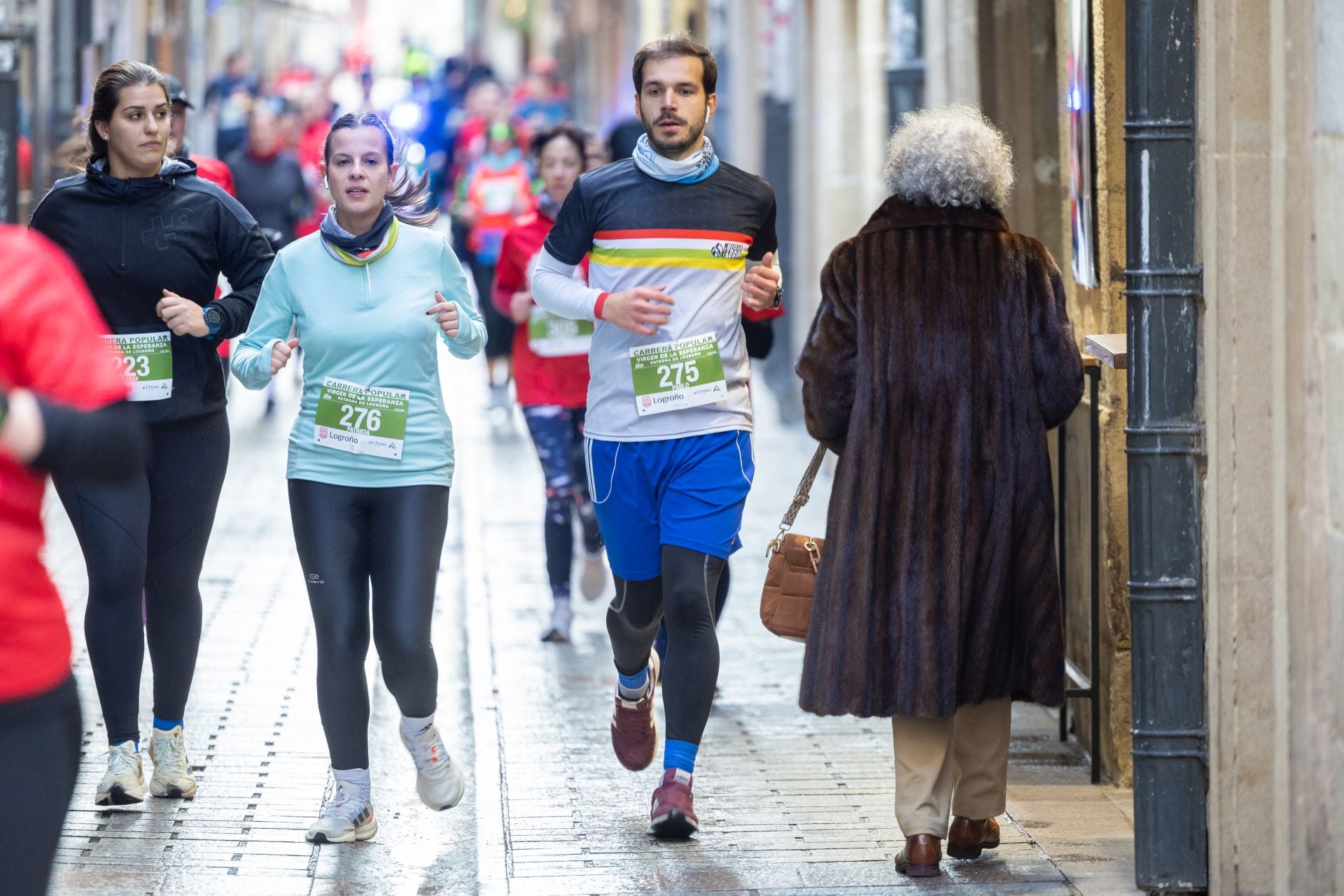 Iván Ganzabal y Eva Pascual ganan la Carrera Virgen de la Esperanza