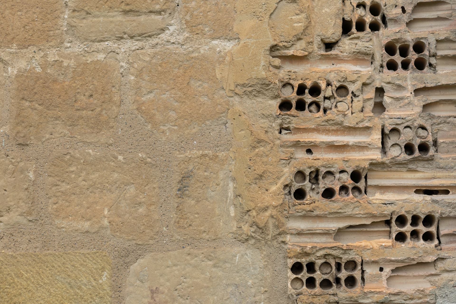 La necesaria restauración del castillo de Leiva