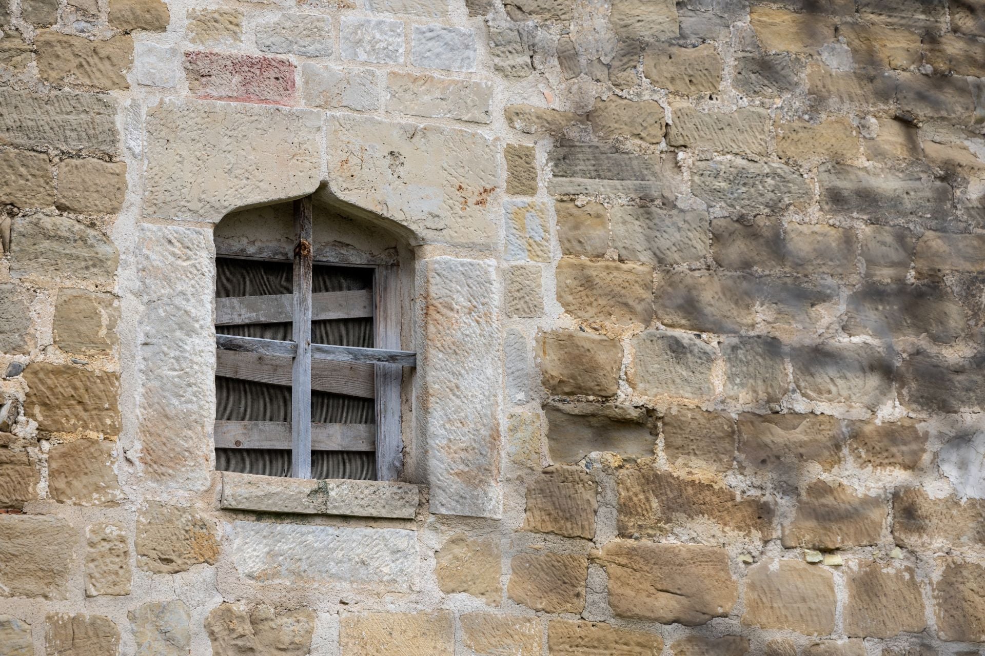 La necesaria restauración del castillo de Leiva