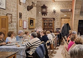 Mujeres de la Vega, de cena