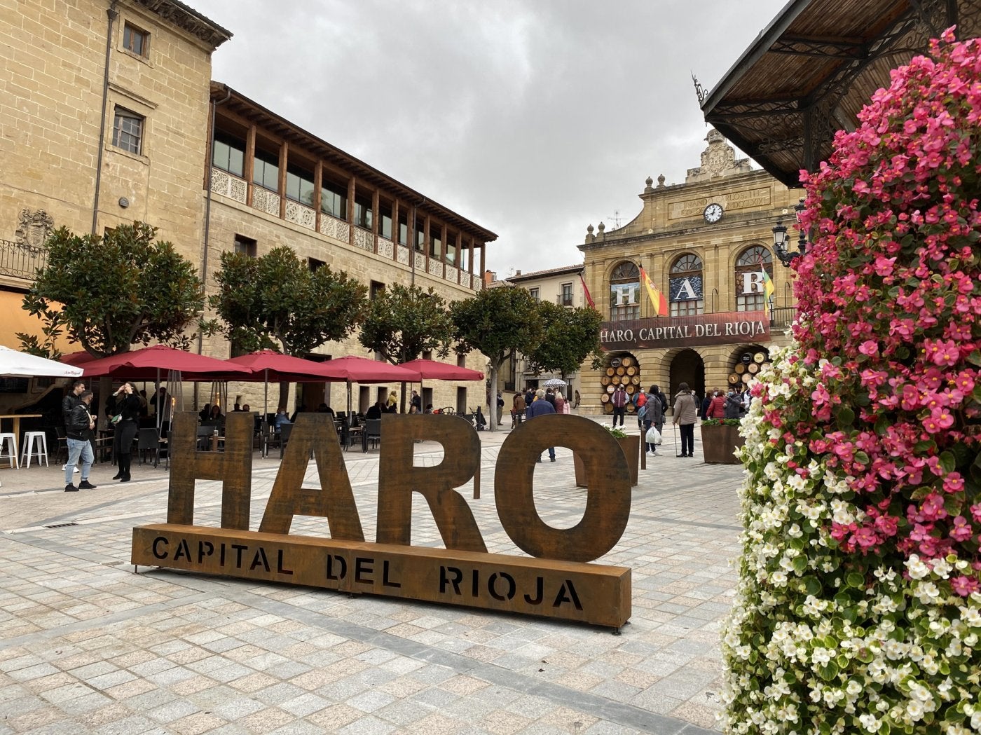 Imagen de archivo de la plaza de la Paz con el Ayuntamiento al fondo.