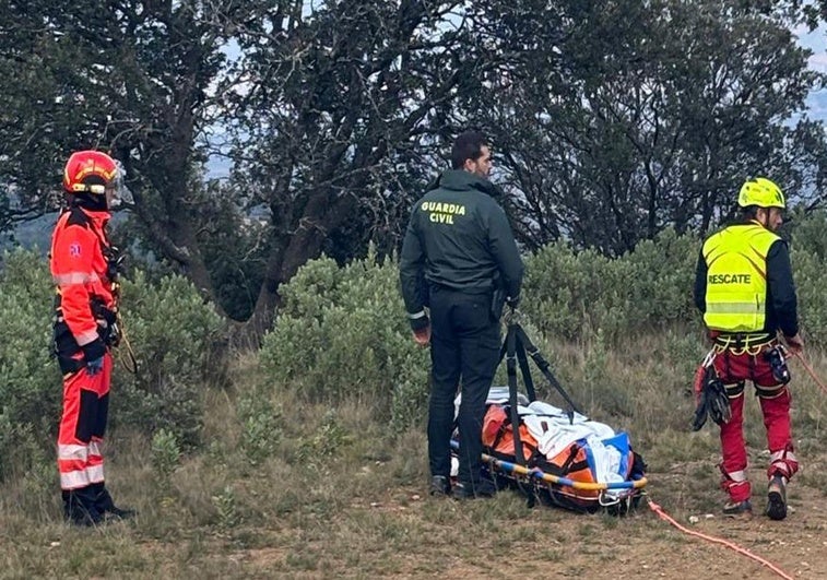 Operación de rescate del ciclista accidentado este martes.