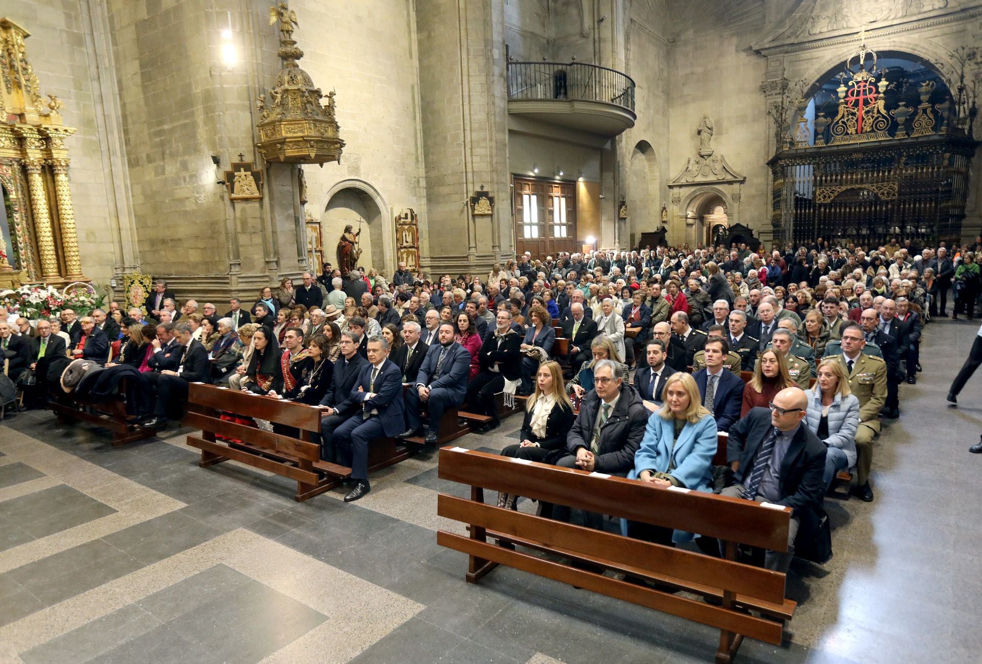 La procesión de la Virgen de la Esperanza, en imágenes