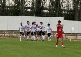 El Alfaro celebra uno de los cuatro goles contra el Utebo.