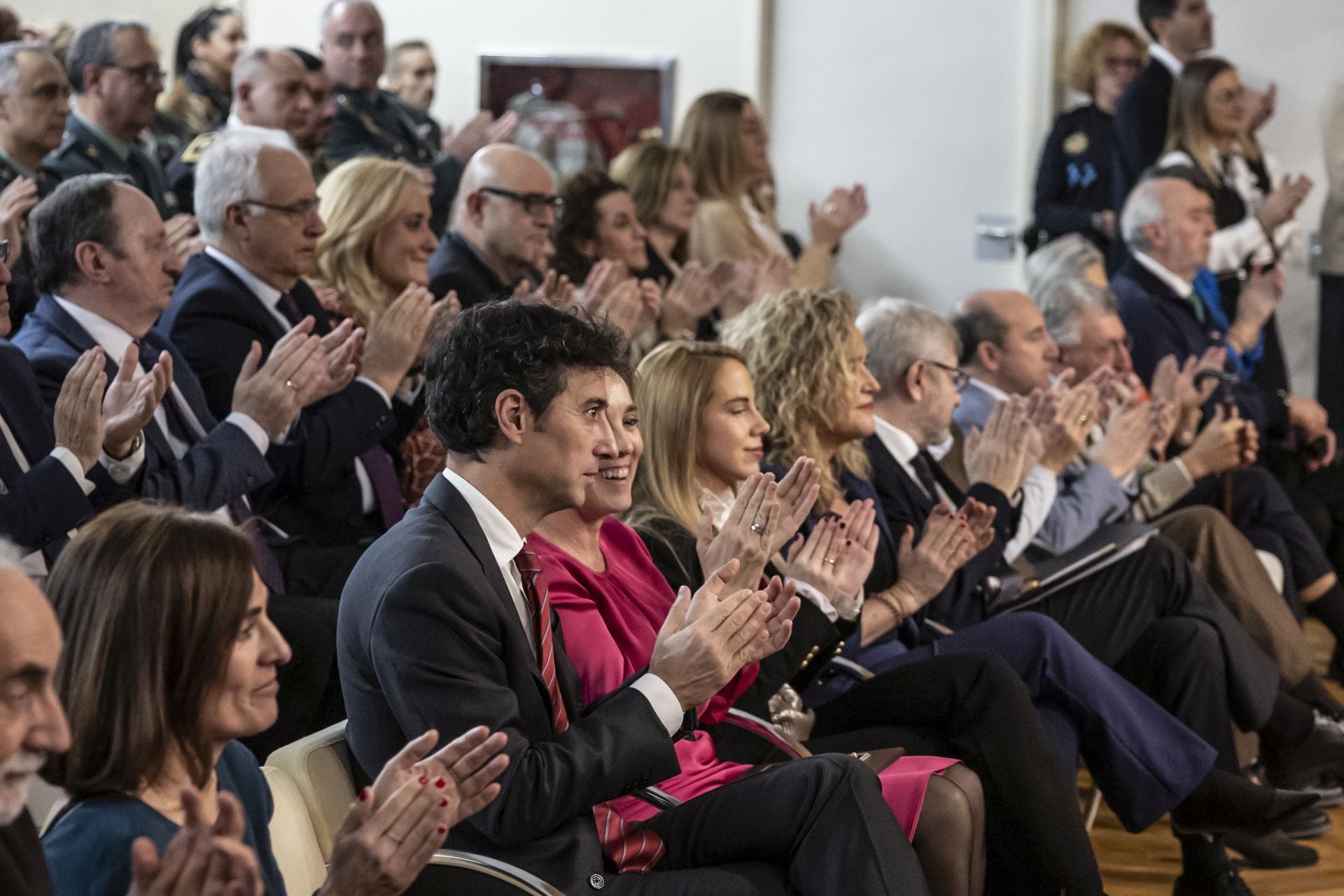 La entrega de la medalla de oro a cuatro exalcaldes de Logroño, en imágenes