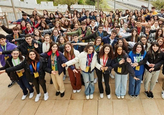 Un grupo de los estudiantes que participaron en el programa.