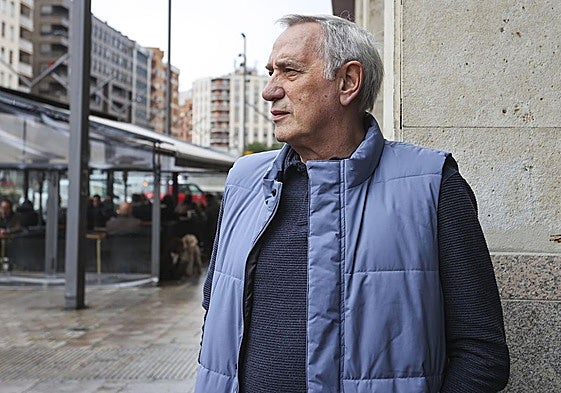 Ángel Rituerto, presidente del Ciudad de Logroño, en la Gran Vía logroñesa.