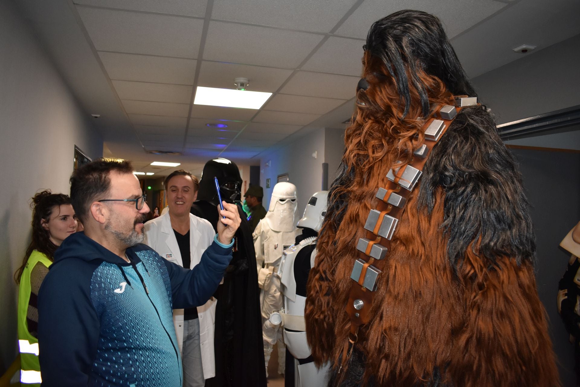 Los personajes de Star Wars visitan el Hospital de Calahorra