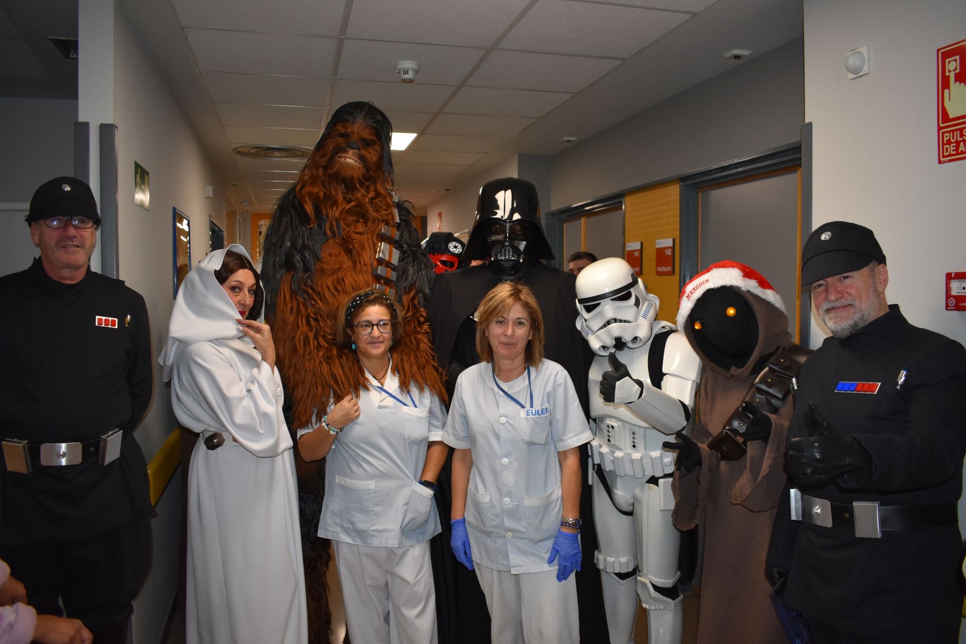 Los personajes de Star Wars visitan el Hospital de Calahorra