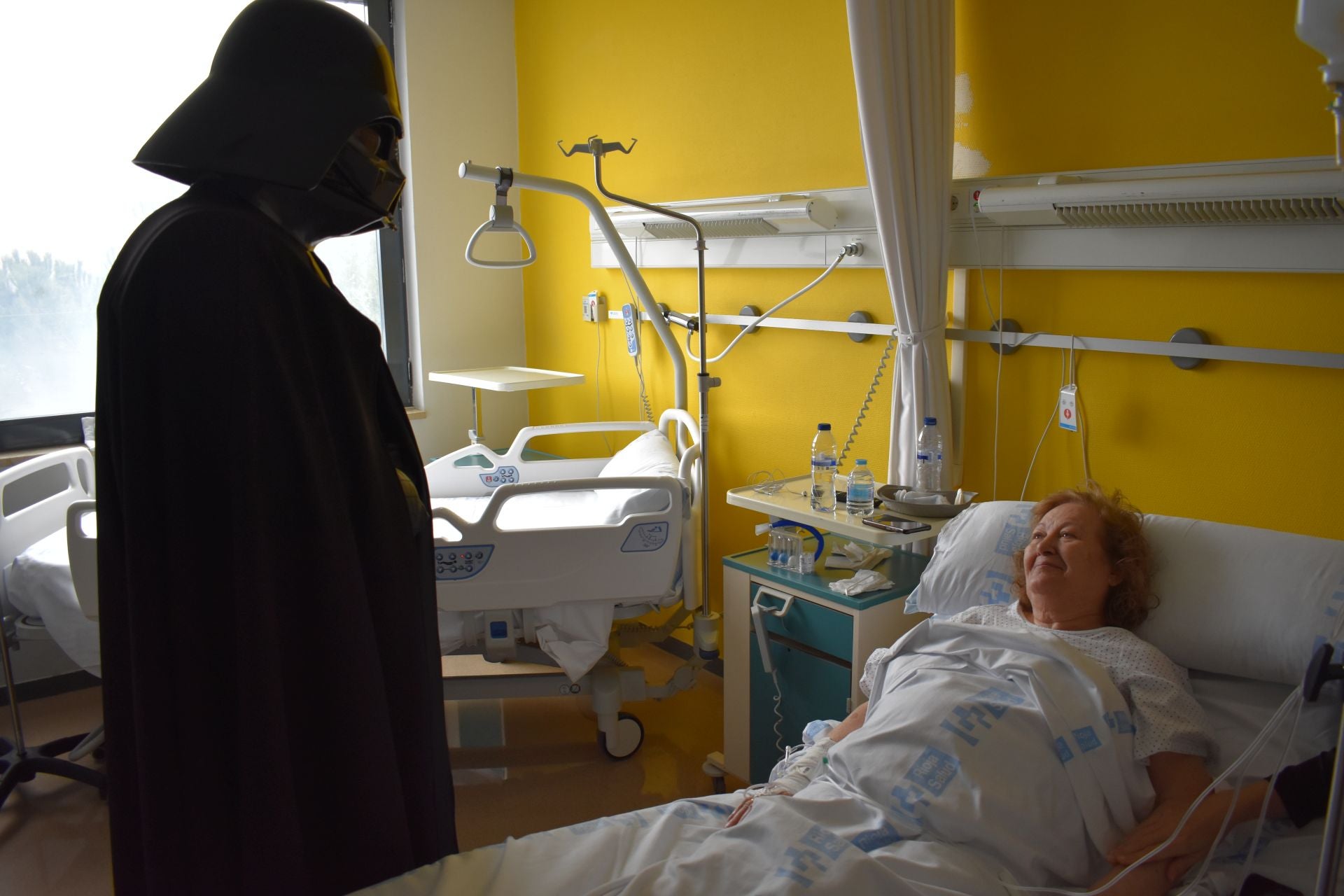 Los personajes de Star Wars visitan el Hospital de Calahorra