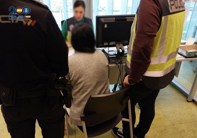 Detenida la empleada de una joyería por robar 114 piezas por un valor de 45.000 euros