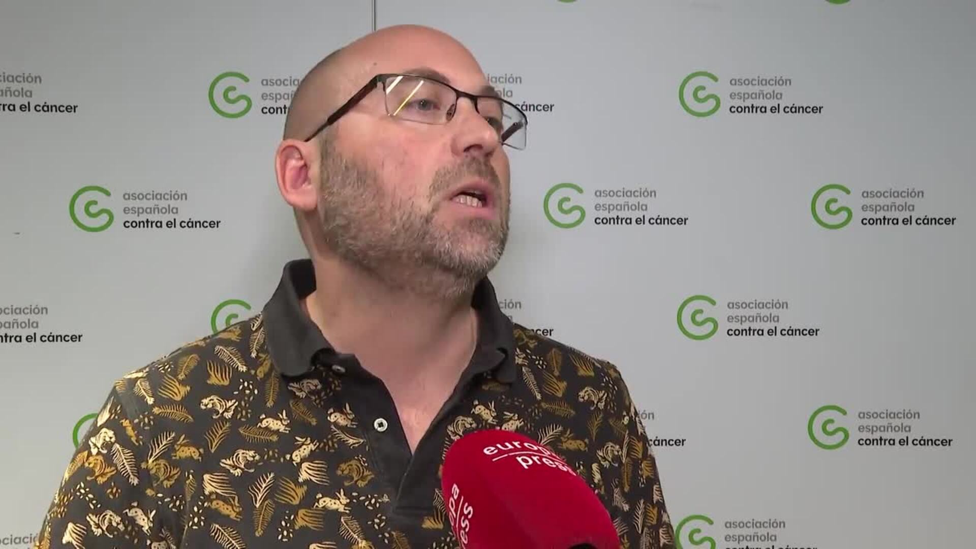 Oncólogo de la AECC: "No queda lejos el día de la curación total del cáncer de mama"