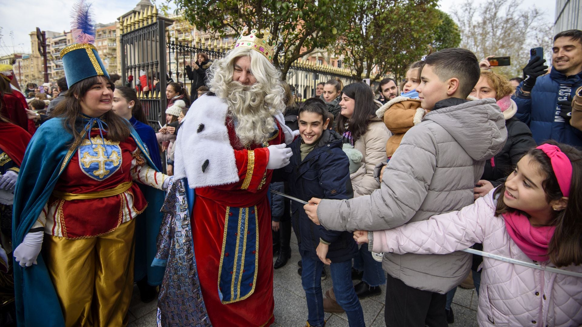 Capellán recibe a los Reyes Magos