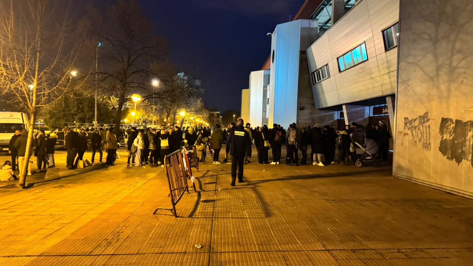 Las imágenes del aterrizaje en la capital desde la madrugada al mediodía