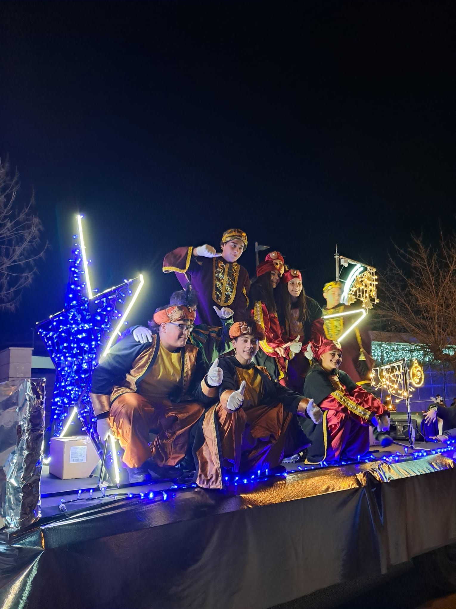 Los villametrenses salieron a la calle a ver a los Reyes